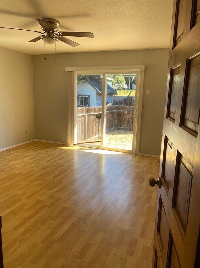 Building Photo - Hockett - 2511-2513 Bly - PM 03072022
