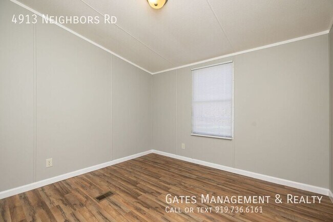 Building Photo - Quiet  Country Living