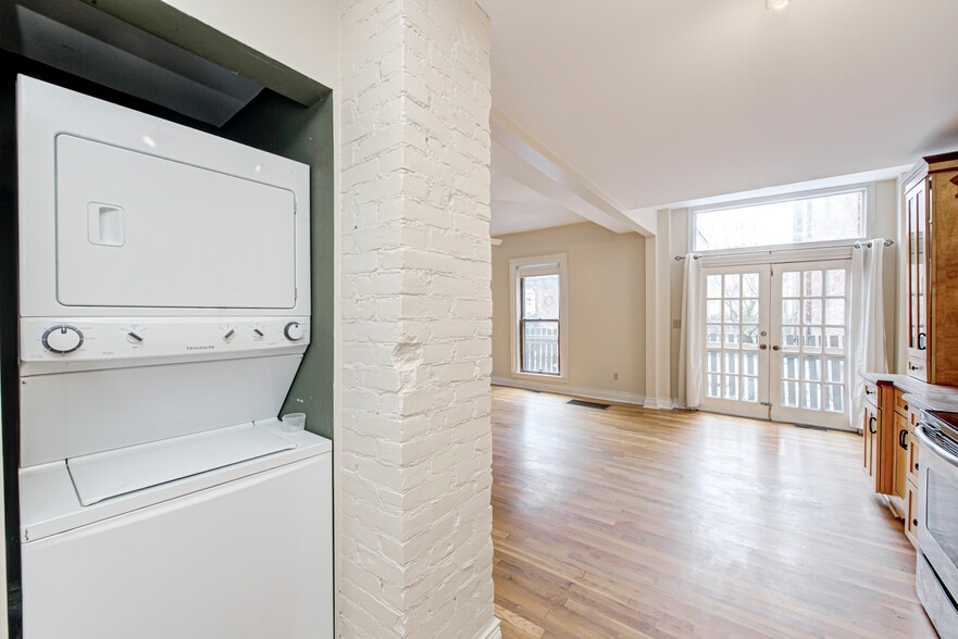 Stacking washer/dryer - 237 E Saint Joseph St