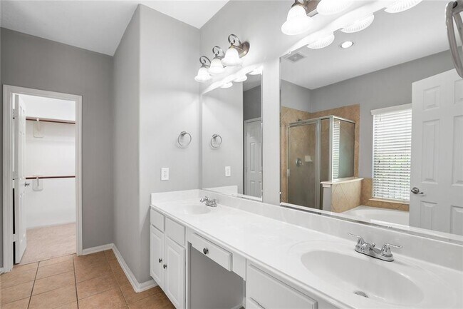 Building Photo - 114 E Lasting Spring Cir