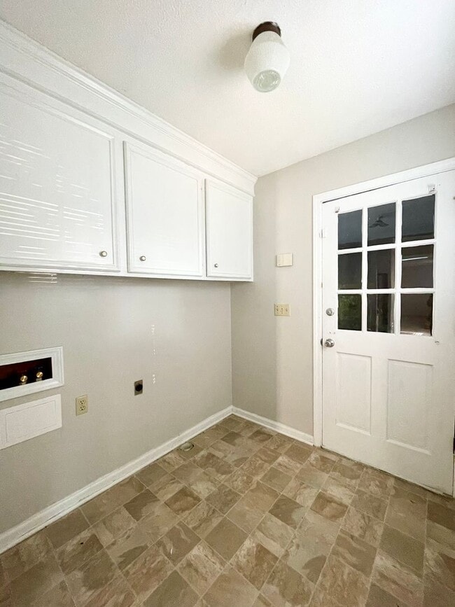 Building Photo - Irmo