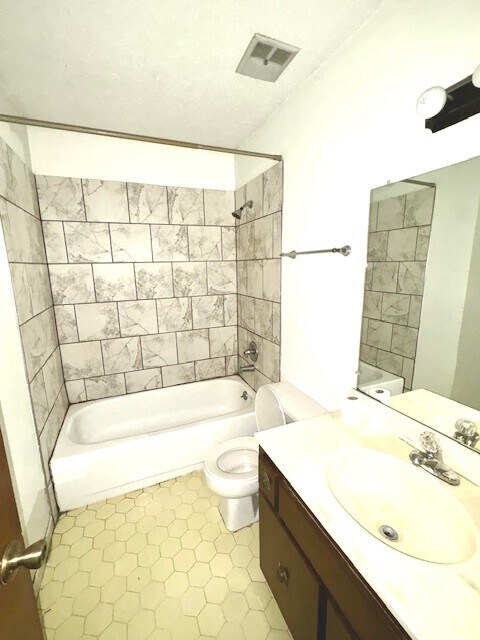 Building Photo - 7871 Carol Elaine Cir