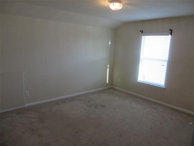Building Photo - 3633 Hawk View St