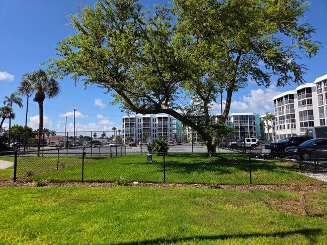 Building Photo - 4901 38th Way S