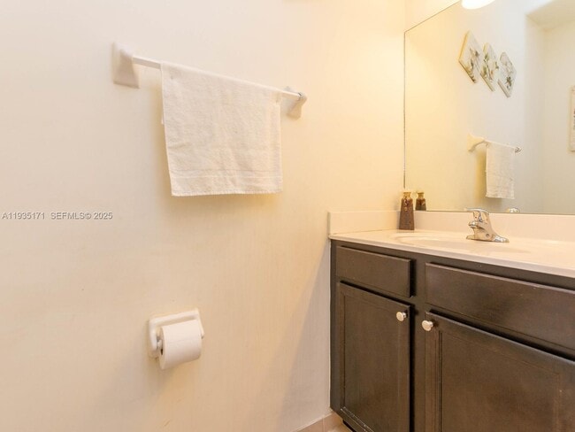 Building Photo - 12320 S Village Cir