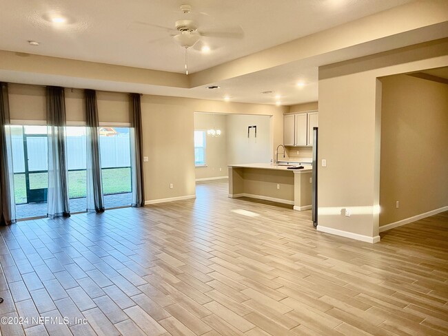 Building Photo - 7512 Chervil St