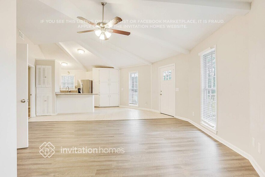 Building Photo - 194 Eagle Ct