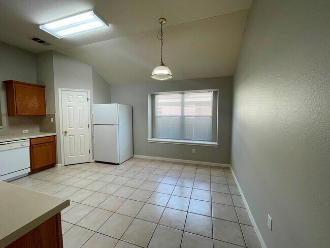 Building Photo - 2305 Bakers Way