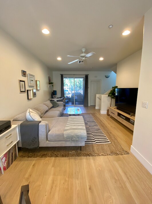 Building Photo - 1363 Abbey Ln