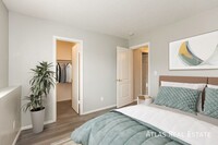 Building Photo - Beautiful Apartment Just Minutes from the ...