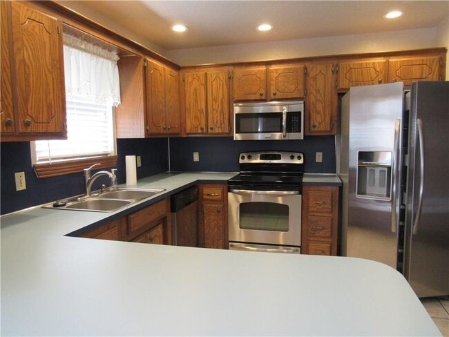 Building Photo - 936 W Tesio Way