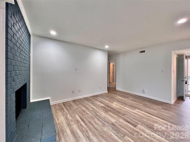 Building Photo - 11187 Harrowfield Rd