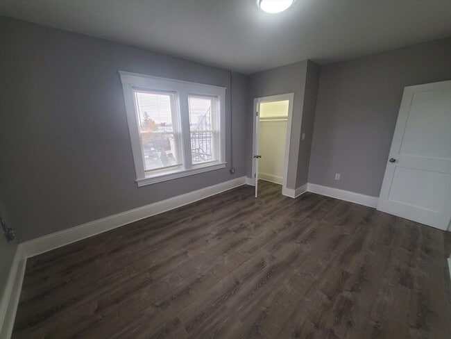 Building Photo - 738 Washington St