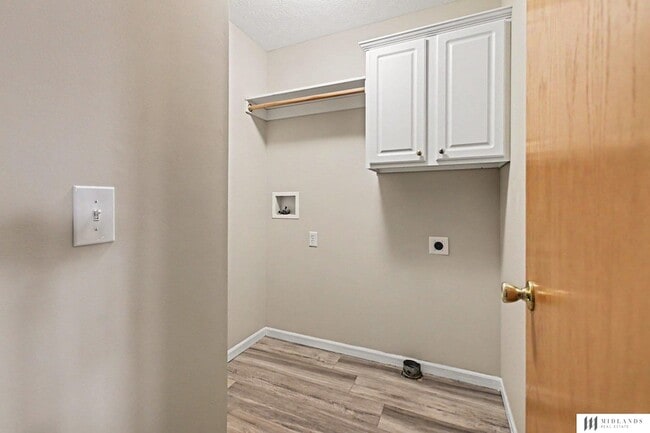 Building Photo - 15613 Timberlane Dr