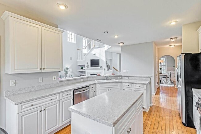 Building Photo - Available May 11th. Gorgeous 4 BR/2.5 BA Home Available in Berkleigh!