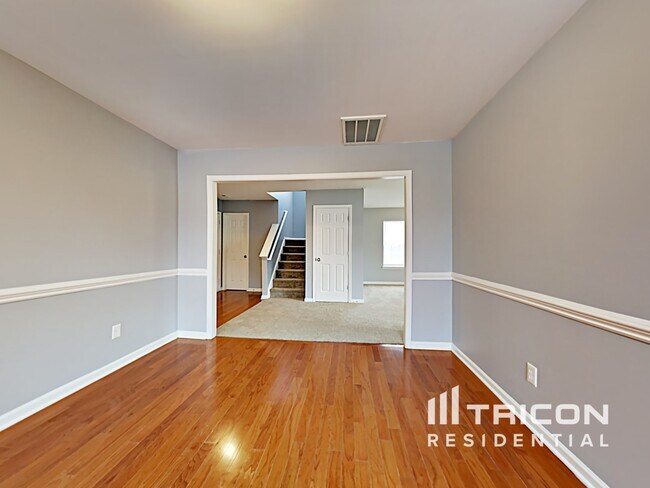 Building Photo - 1106 Delander Ln