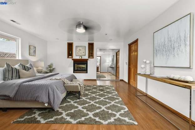 Building Photo - 41345 Roberts Ave