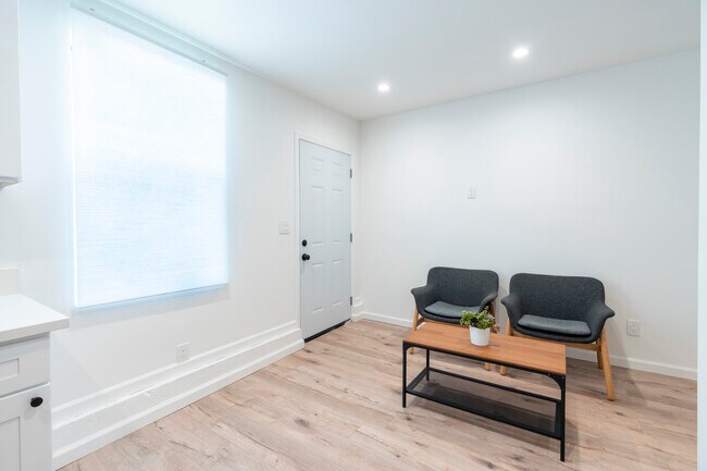 Building Photo - 355 St Bonaventure Ave