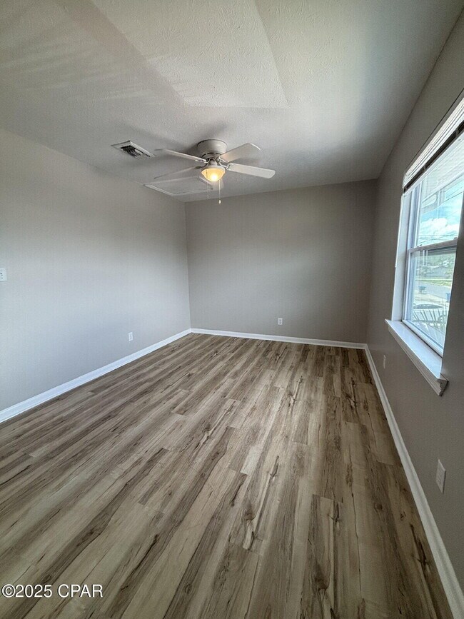 Building Photo - 8003 Beach Dr