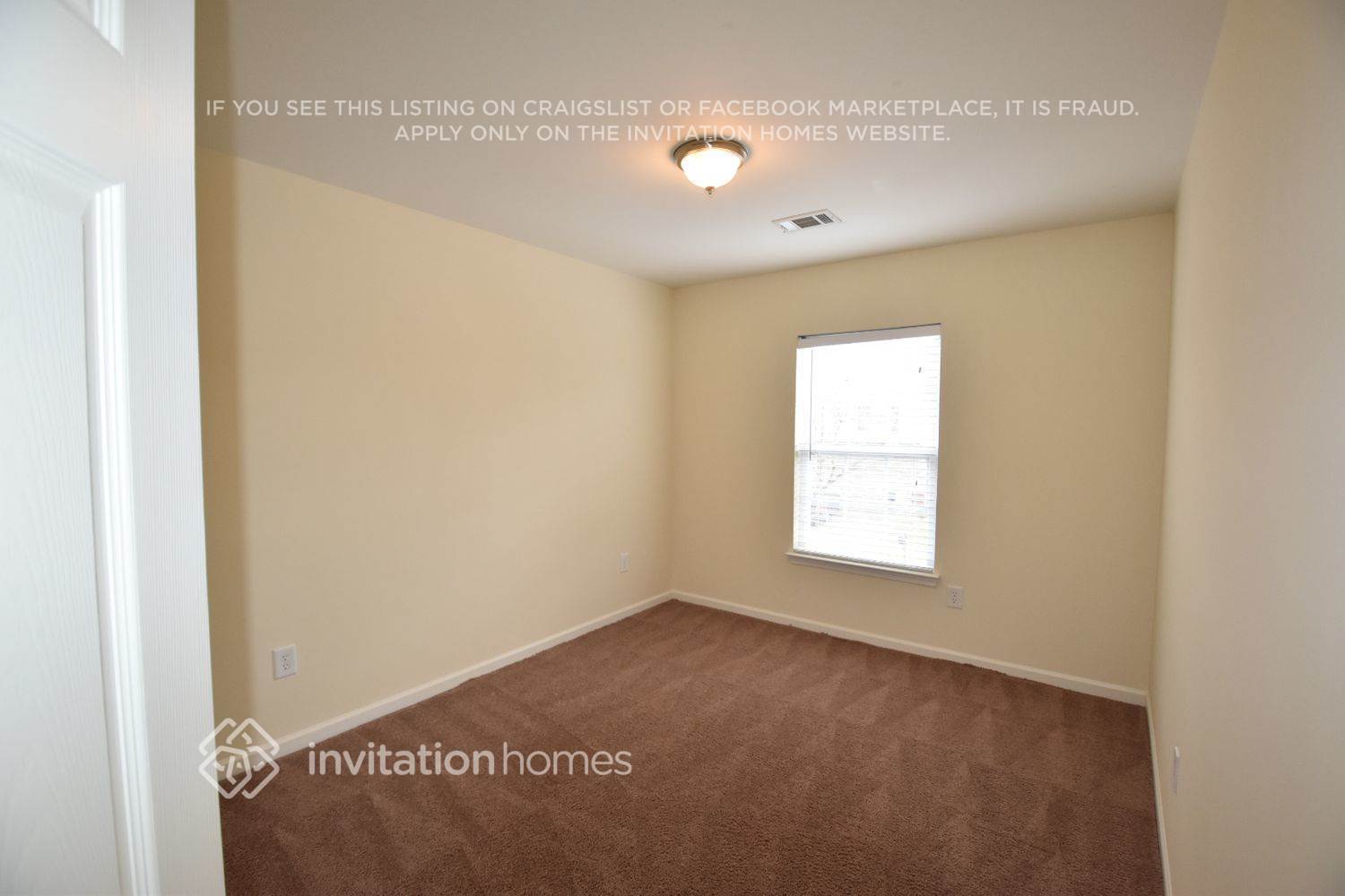 Building Photo - 532 Knothole Ln