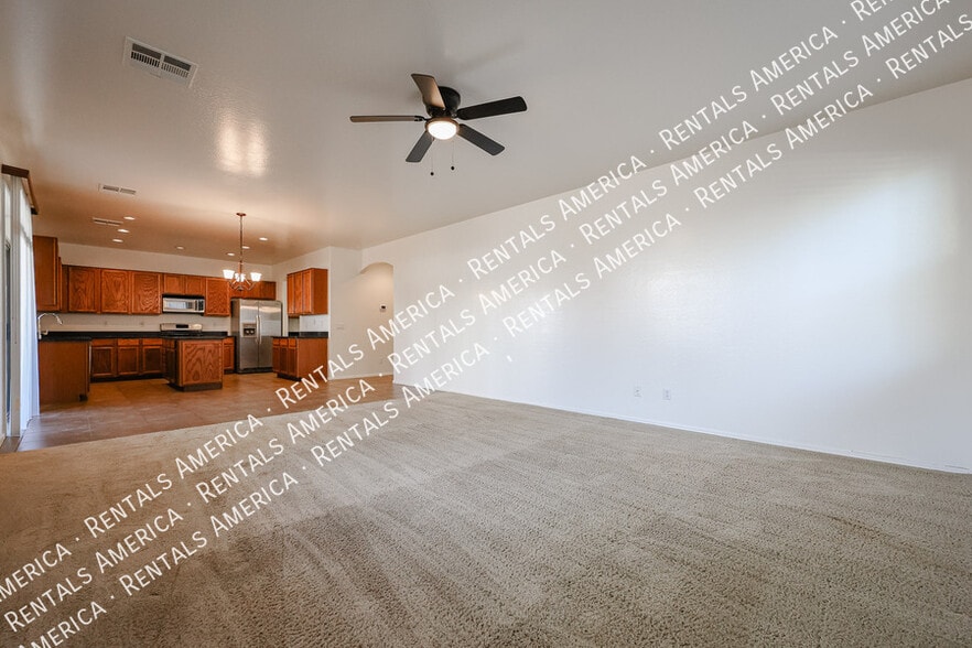 Building Photo - 43608 Caven Dr