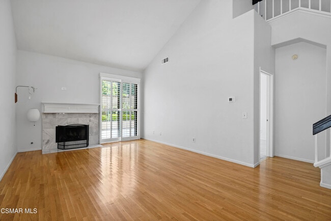 Building Photo - 421 Dante Way