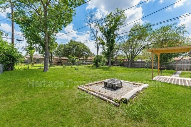 Building Photo - 7210 Cloverfield Ln