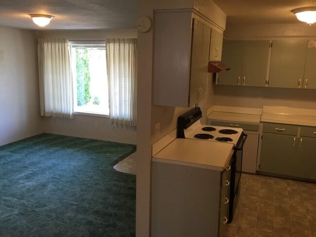 Building Photo - 2 Bedroom Duplex in Santa Clara Area