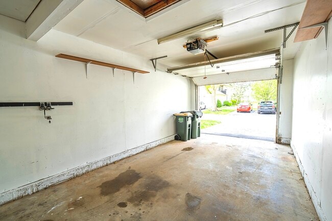 Building Photo - 514 E Windgate Ct