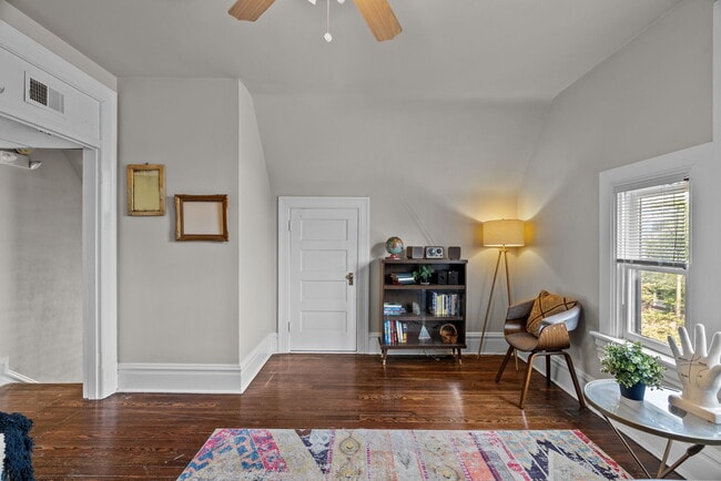 Building Photo - 4600 McPherson Ave