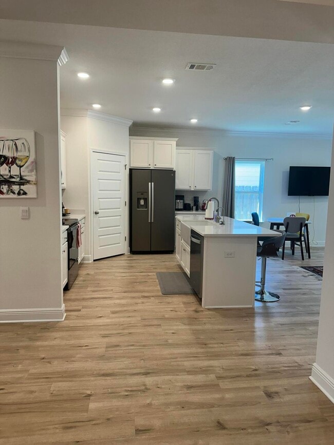 Building Photo - 207 Sea Eagle Ln