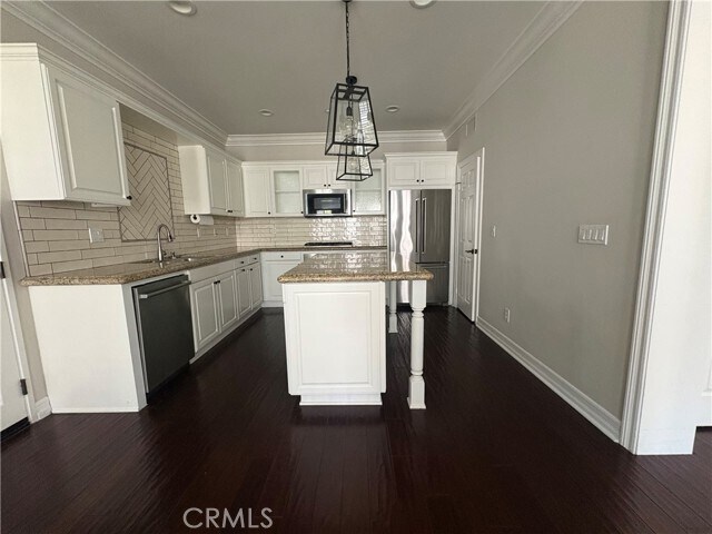 Building Photo - 22 Sablewood Cir