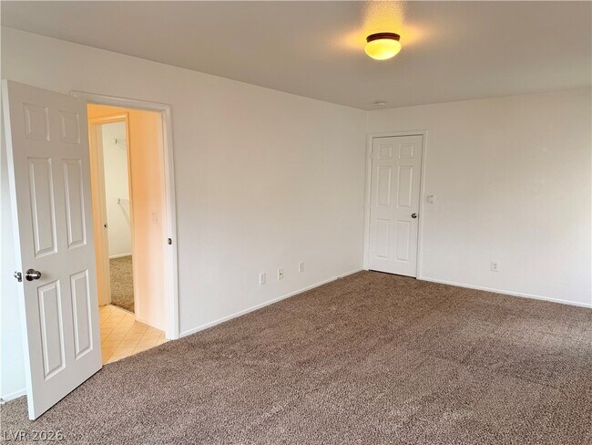 Building Photo - 6212 W Cougar Ave