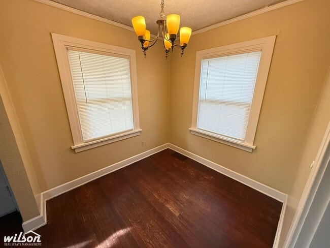 Building Photo - 211 S 16th Ave