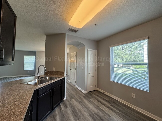 Building Photo - 3617 Seneca Club Loop