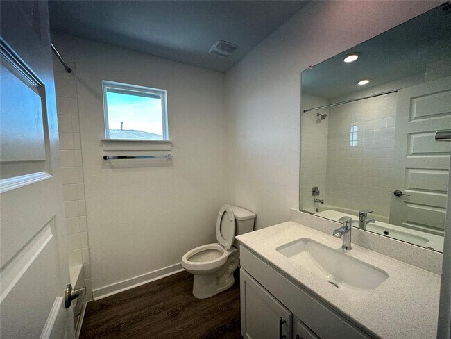 Building Photo - 8011 Linda Michelle Ln