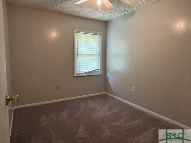 Building Photo - 120 Middleton Dr