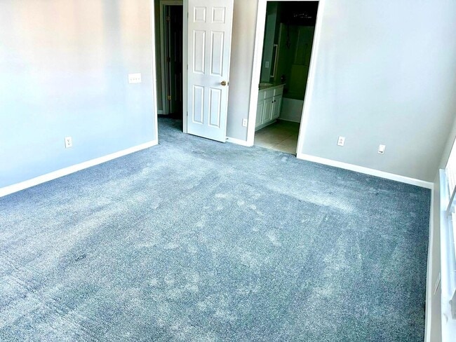 Building Photo - 3304 Mannington Dr