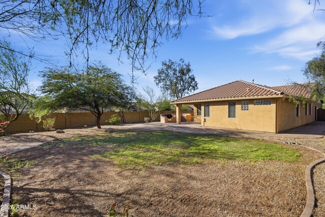 Building Photo - 1711 W Twain Ct