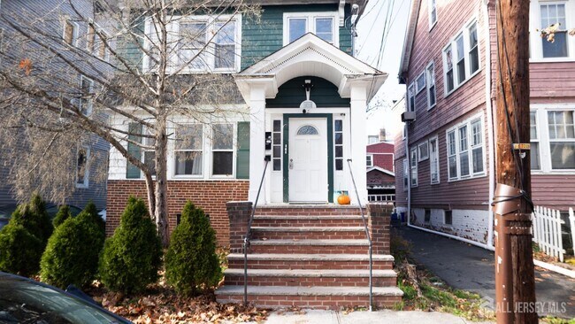 Building Photo - 65-65 Poe Ave