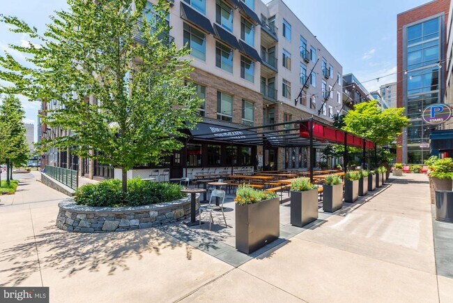 Building Photo - 11800 Old Georgetown Rd