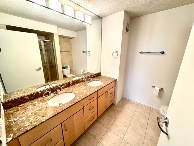 Building Photo - 9725 Woods Dr