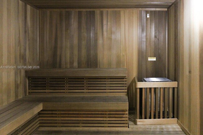 Building Photo - 501 NE 31st St