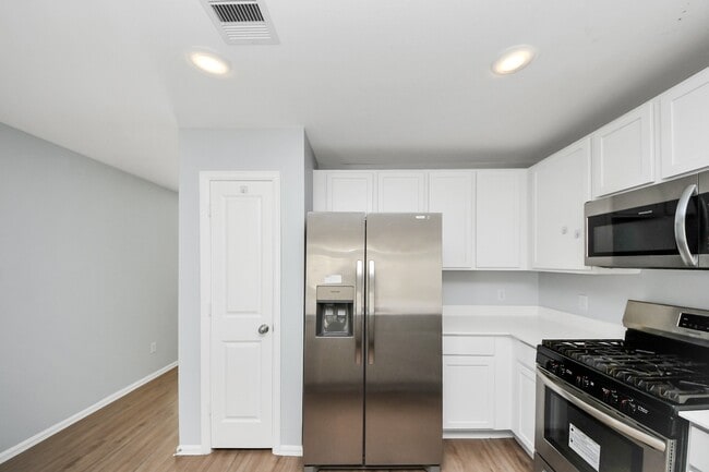 Building Photo - 9014 Estes Lks Dr