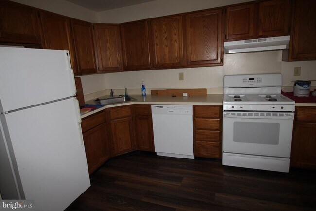 Building Photo - 2437 Norrington Dr