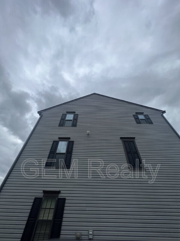 Building Photo - 1101 Rampart Dr