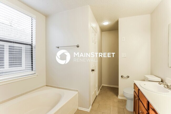 Building Photo - 3 Bedroom Pet-Friendly Home in SAN ANTONIO, TX with Main Street Renewal