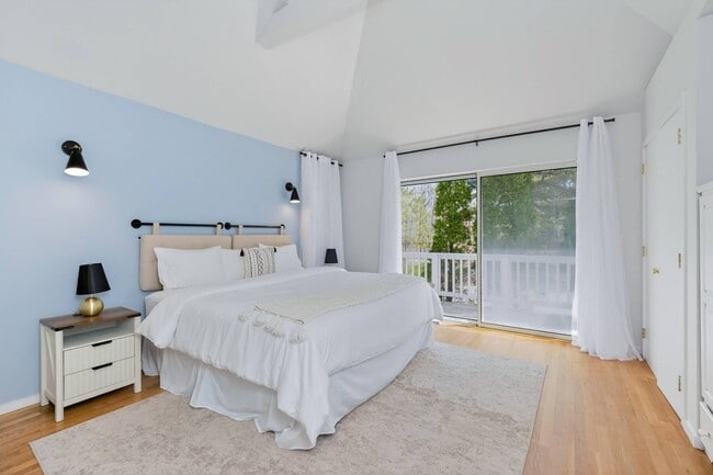 Building Photo - 12 Douglas Ct