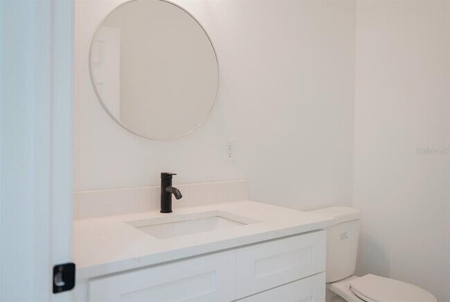 Building Photo - 46 Master Dr