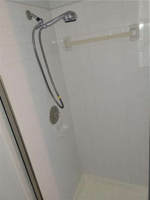 Building Photo - 3001 Rosebrook Dr